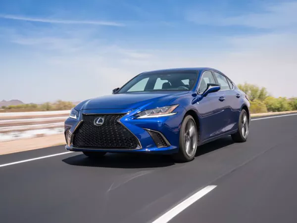 Dịch vụ thay Kính chắn gió xe Lexus GS 300 tận nơi